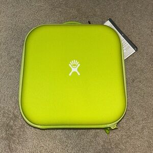 kids hydro flask lunch box